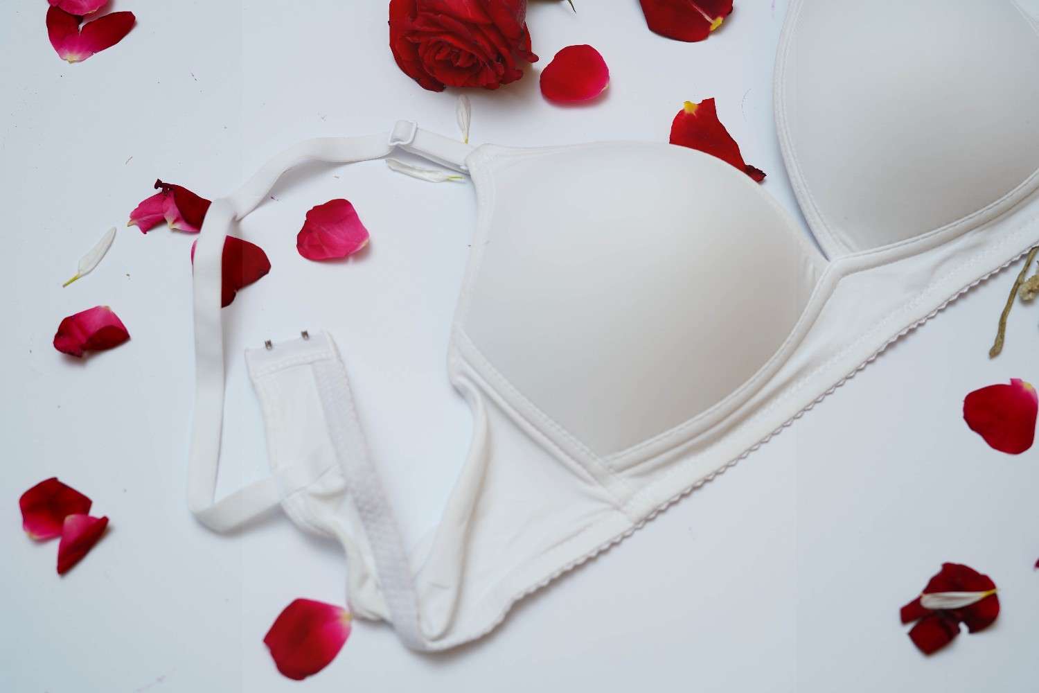 Feminique Seamless Ultra Thin T-shirt Bra