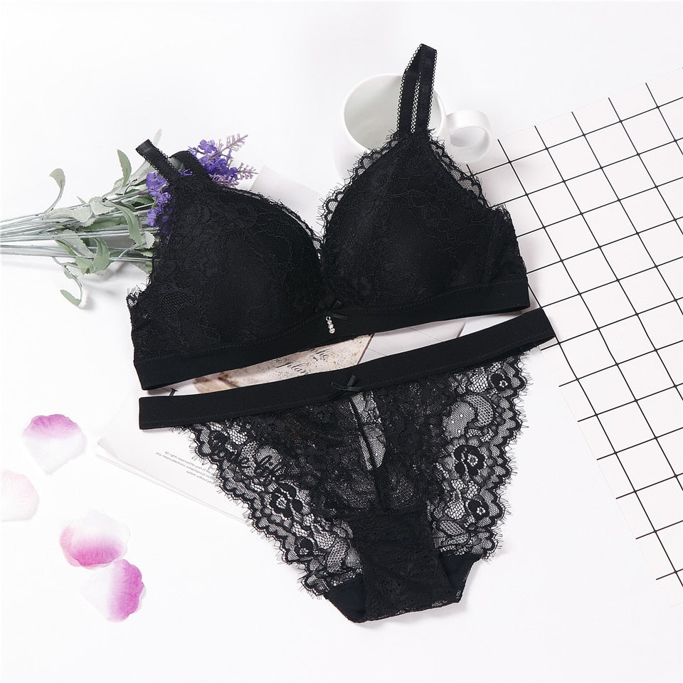Black Lace Bra Set
