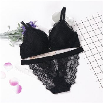 Black Lace Bra Set